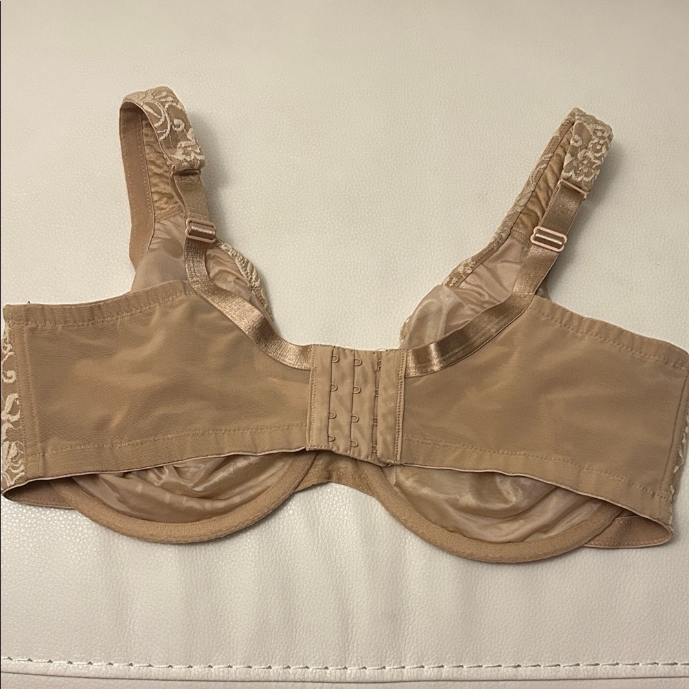 Cacique Beige Lace Underwire Bra - Picture 2 of 5